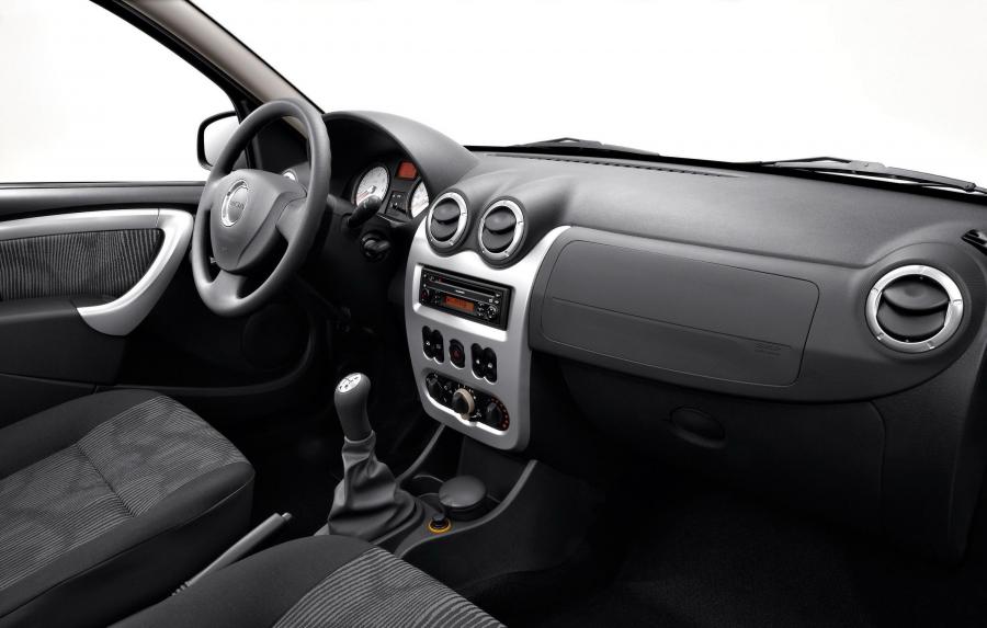  Dacia Logan 2008 года  (фото 25 из 81)